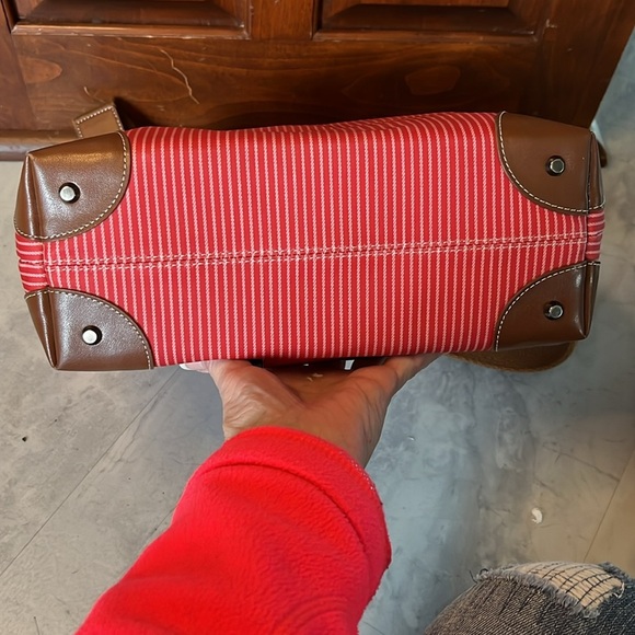 Stone Mountain shoulder bag NWT vinyl coated canvas vegan leather trim Red - Picture 8 of 16